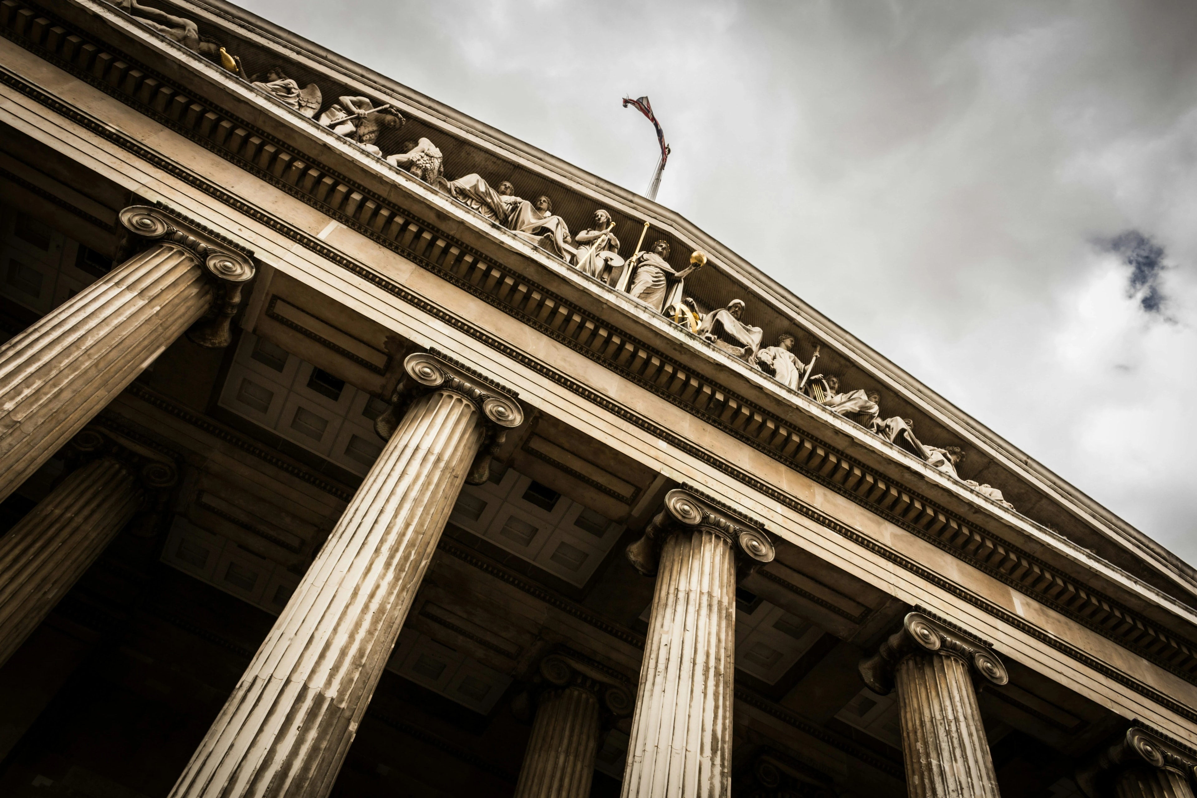 Damouli Stefanopoulou Antonopoulou and associates law firm background image in content